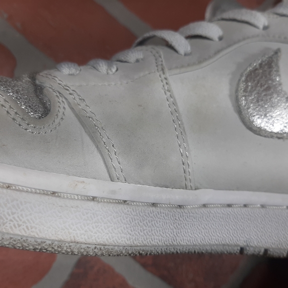 25th ANNIVERSARY JORDAN 1 SILVER - Picture 9 of 14